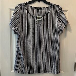 Elegant Black and White Striped Short Sleeve Top